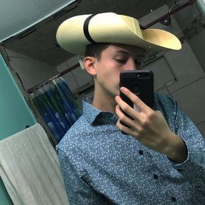 Meet your Posher, Christian